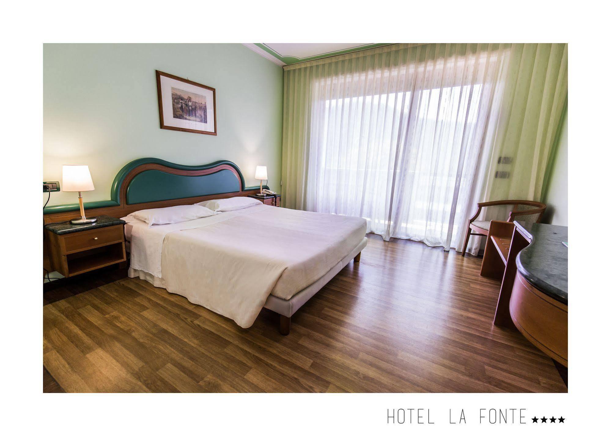 La Fonte Hotel Ome Exterior foto